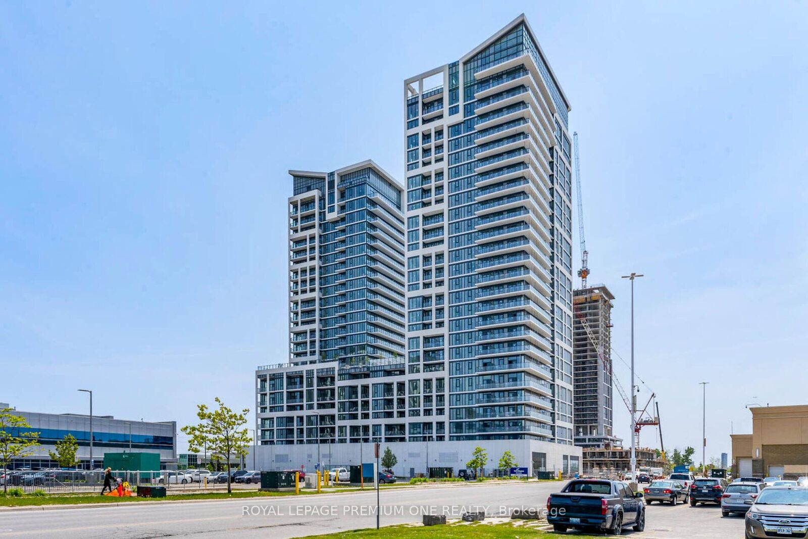 Property Photo:  8960 Jane Street 604  ON L4K 0N9 