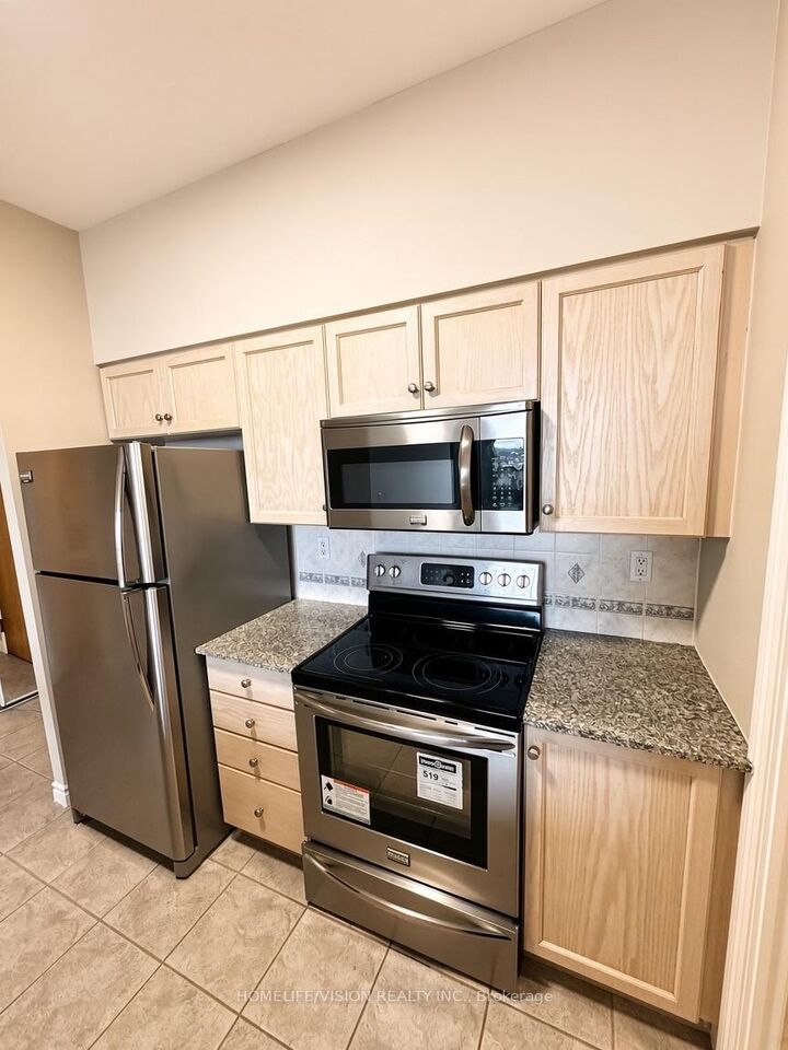 Photo de la propriété:  1720 Eglinton Avenue E Ph7  ON M4A 2X8 