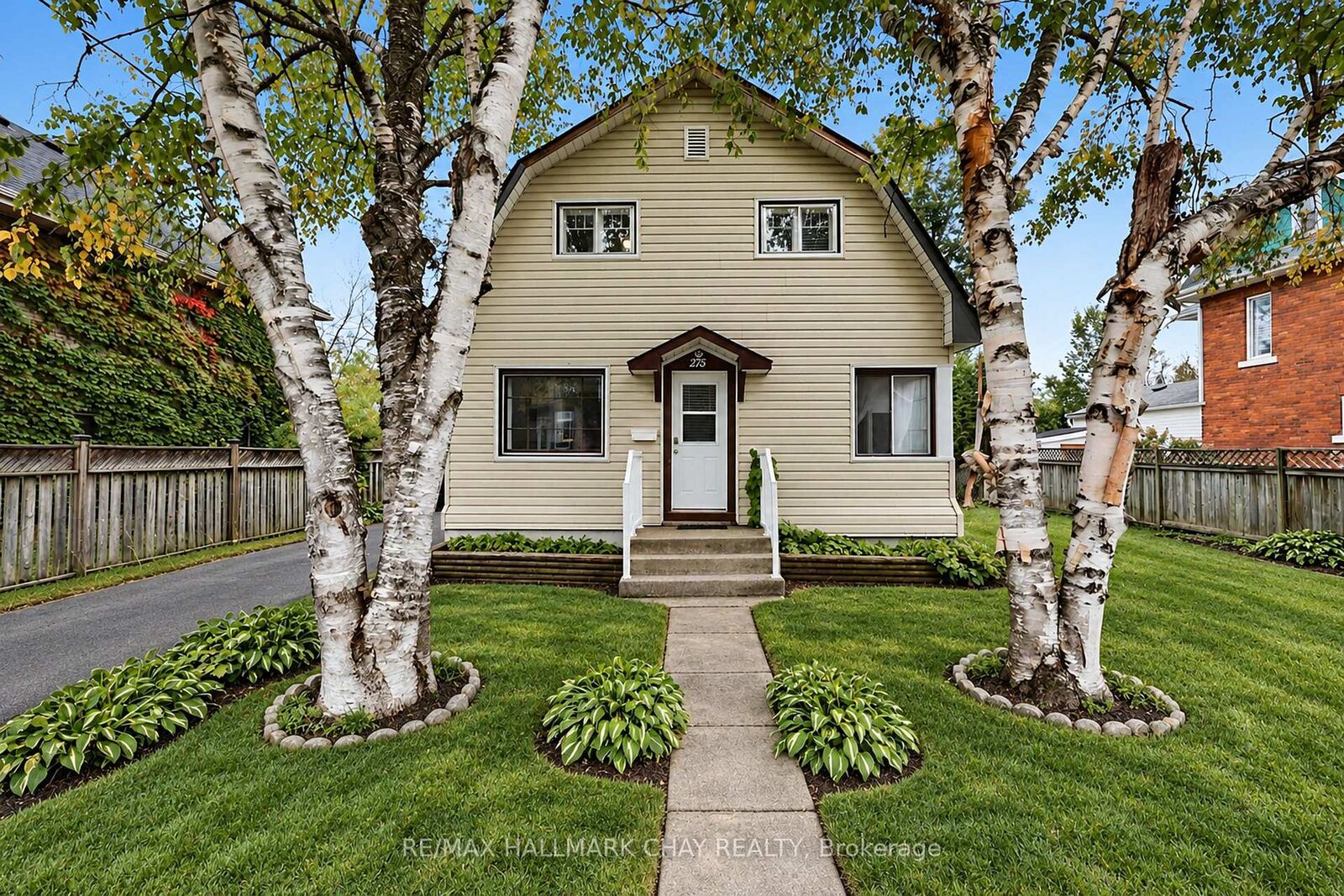 Property Photo: 275 Harvey Street ON L3V 3M6