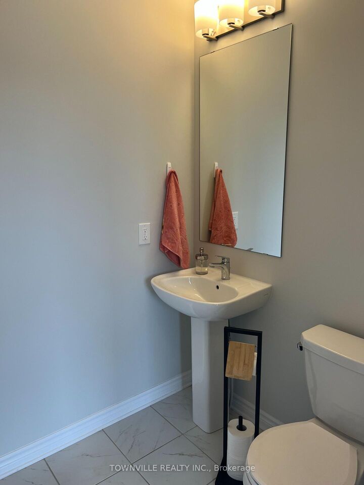 Property Photo:  26 Chemin De Jargeau Road  ON K1W 0S7 