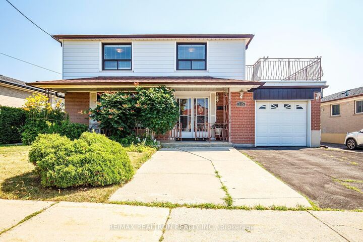 Property Photo:  115 Hullmar Drive  ON M3N 2E5 