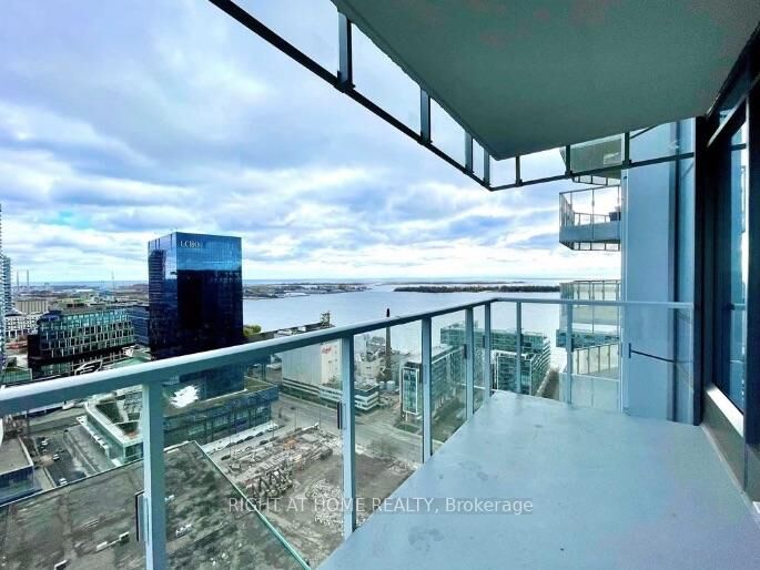 Property Photo:  28 Freeland Street 2908  ON M5E 0E3 