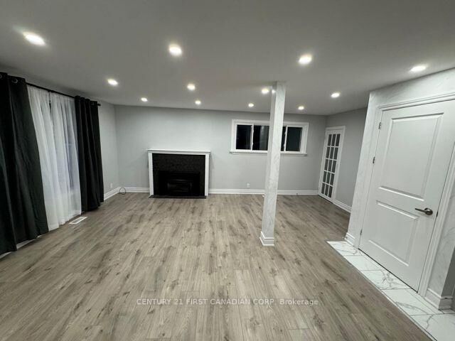 Property Photo:  31 Thorncrest Crescent Upper Level  ON N6J 1K4 