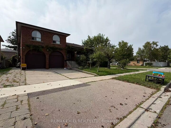 Property Photo:  56 Leafield Drive Upper  ON M1W 2T2 