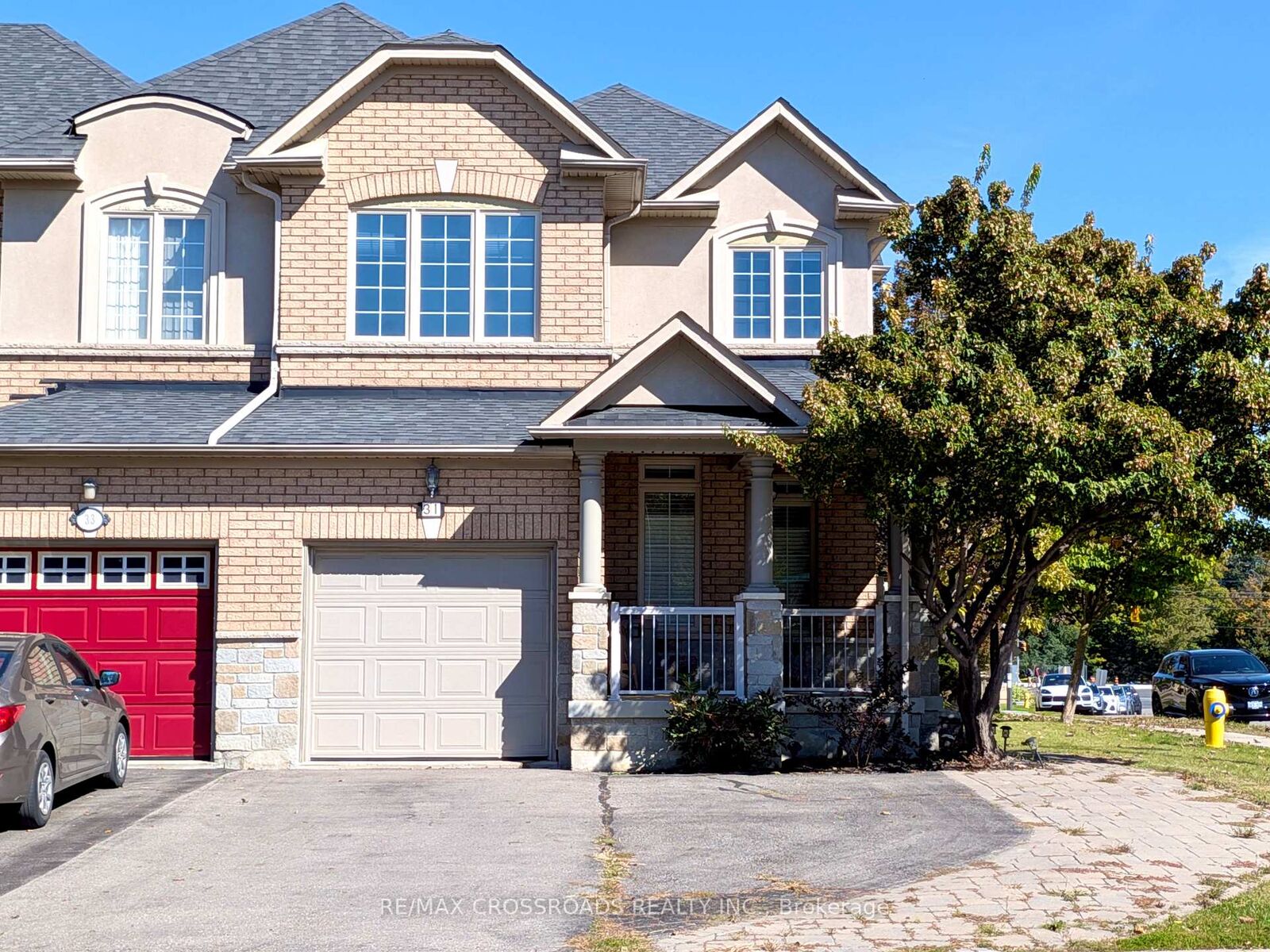 Property Photo:  31 Loire Valley Avenue  ON L4J 8T3 