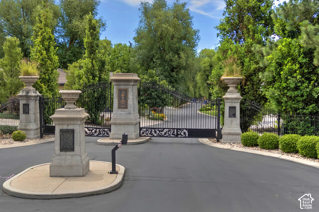 Property Photo: 19 W 550 N UT 84025