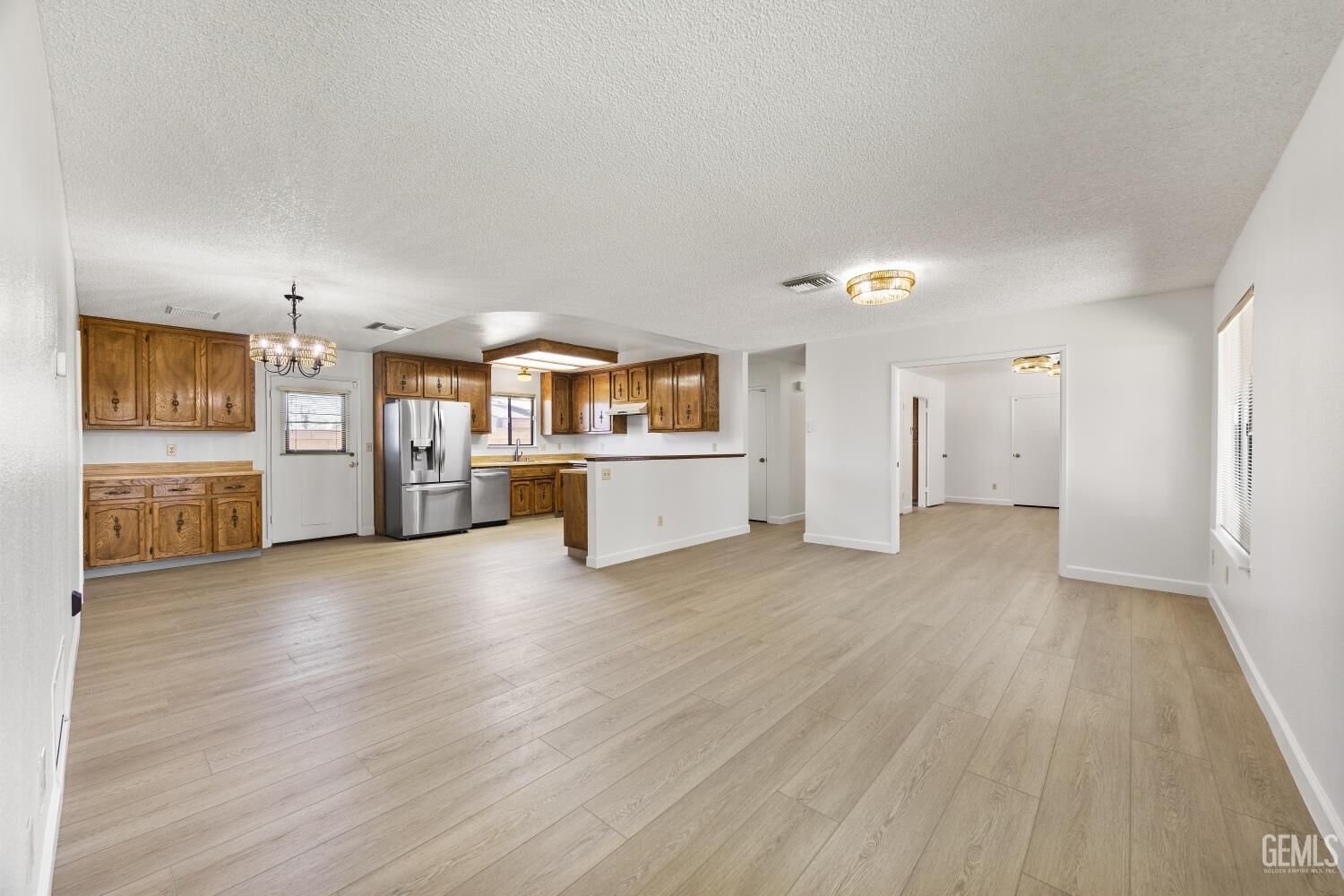 Property Photo: 219 W Church Avenue CA 93555
