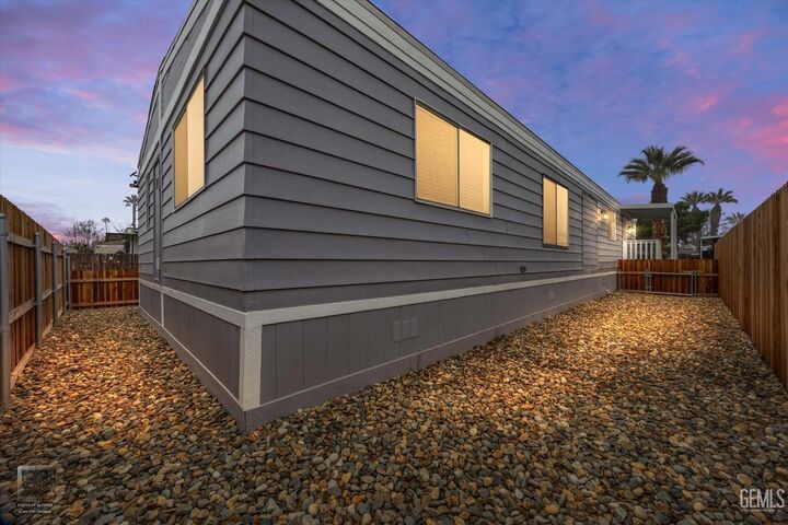 Property Photo:  103 Cedarwood Lane  CA 93308 