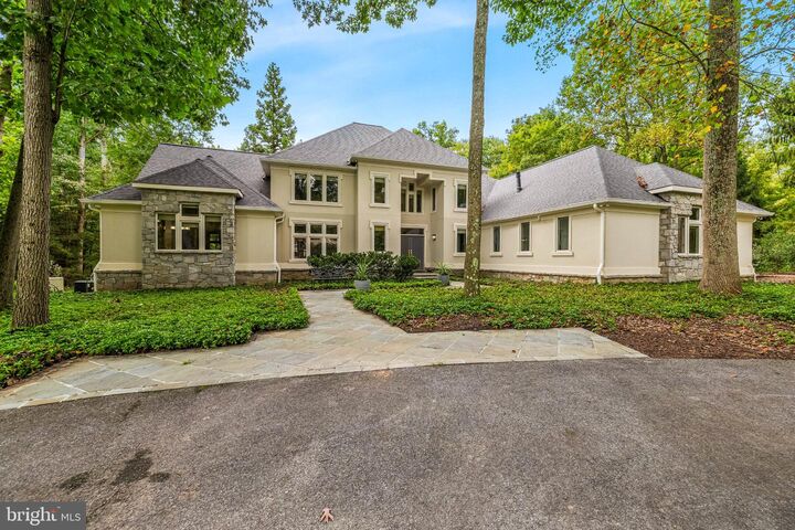 Property Photo:  11 Huntersworth Court  MD 21117 