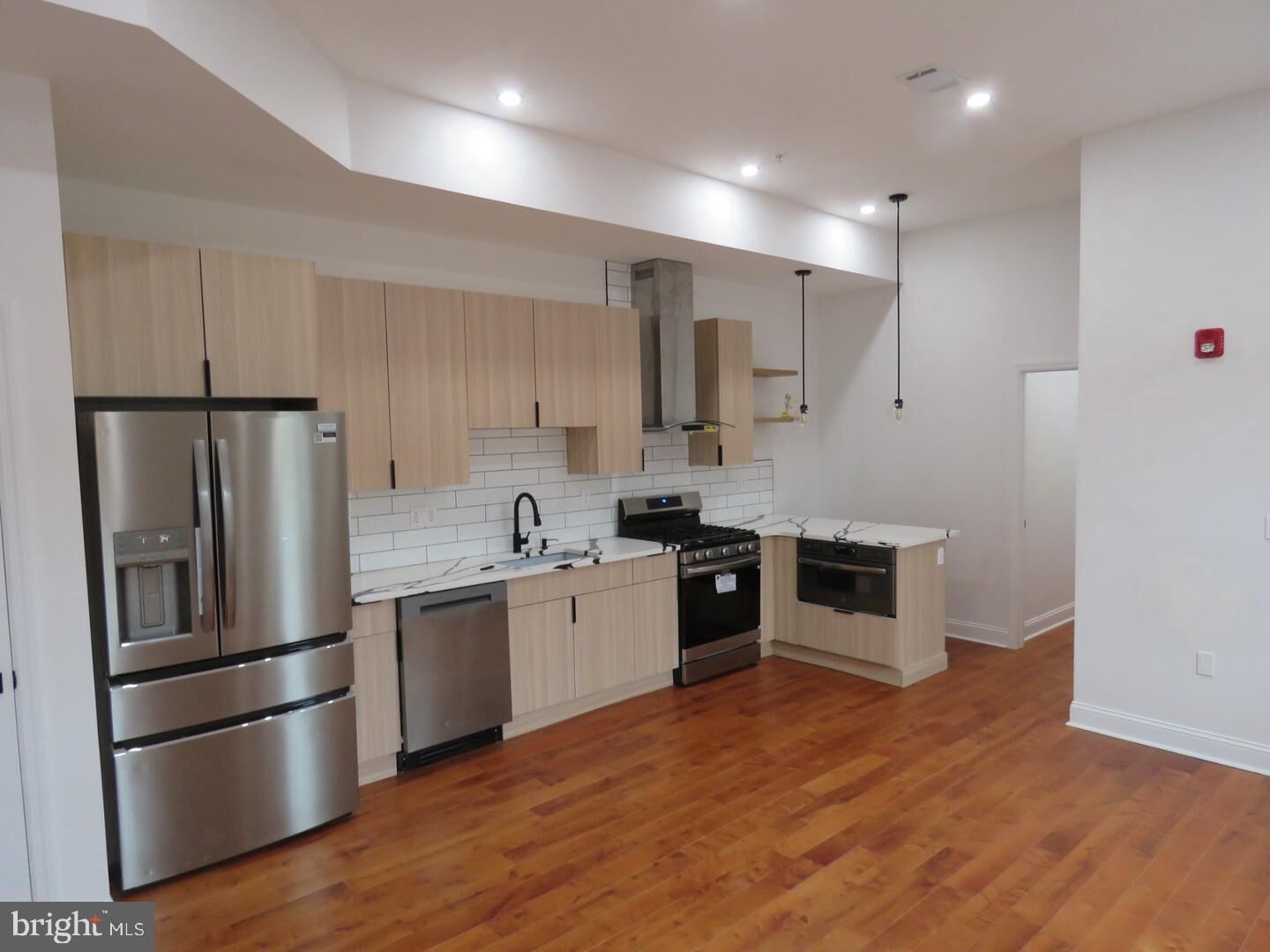 Property Photo:  1252 S 21st Street Apt. 2 3rd Floor  PA 19146 