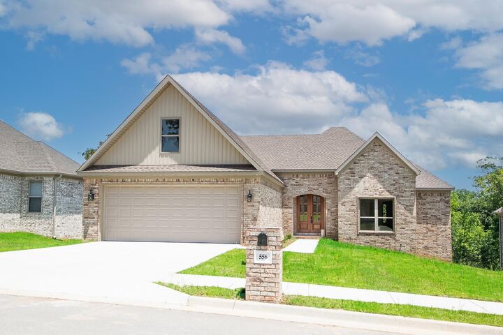 Property Photo: 556 Valley Oak Drive AR 72120-0000