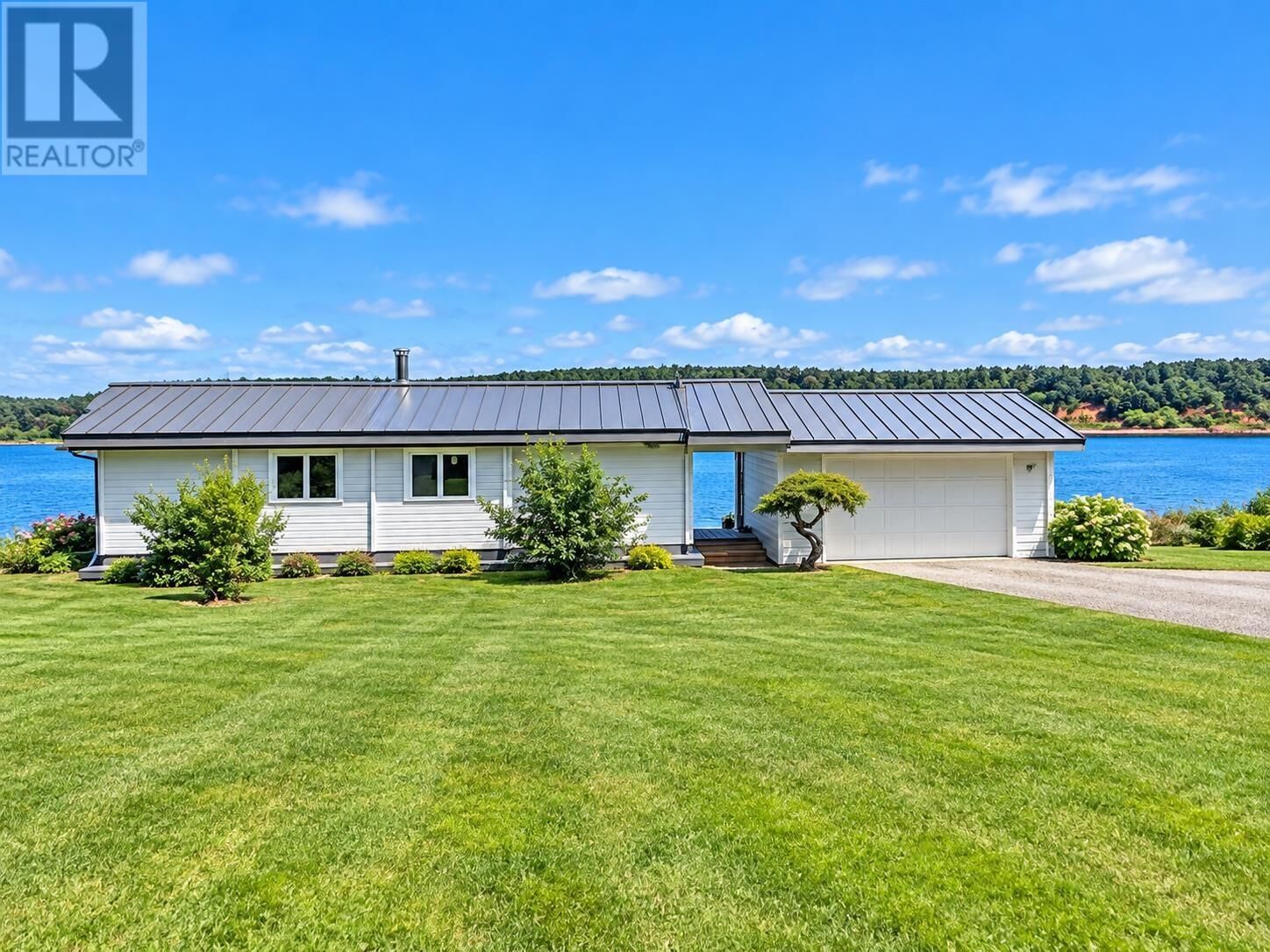 Property Photo:  110 Bayview Drive  PE C0B 1E0 