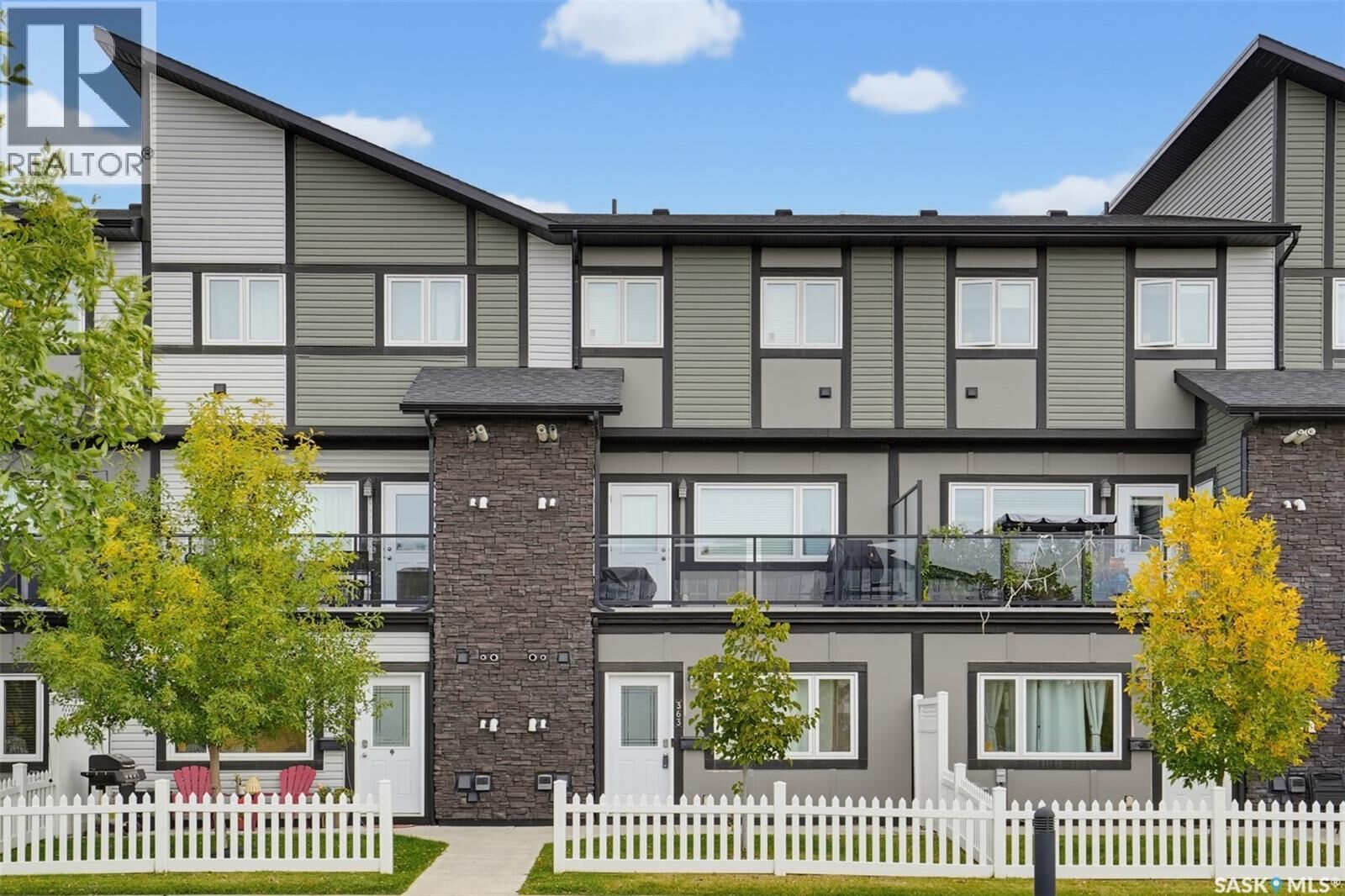Property Photo:  363 620 Cornish Road  SK S7T 0Y3 