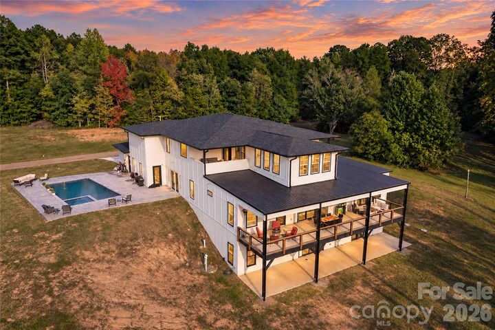 Property Photo: 4987 Wildlife Lane NC 28673