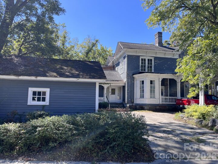 Property Photo:  121 York Street  SC 29706 