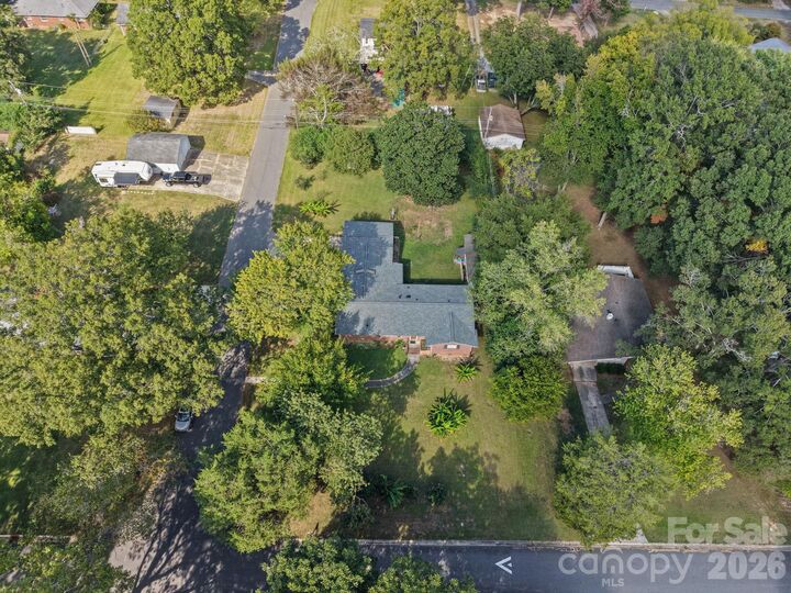 Property Photo: 701 Denning Place NC 28227