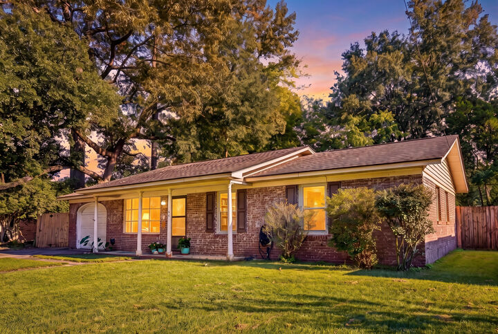 Property Photo:  104 Birch Lane  SC 29485 