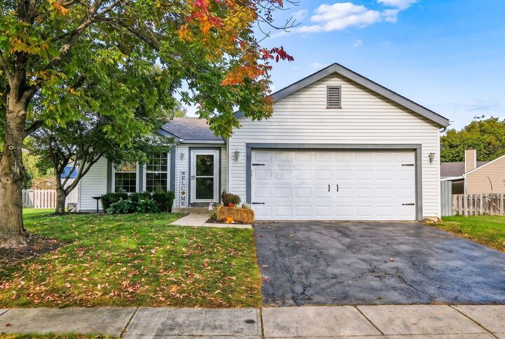 Property Photo:  2243 Deveron Lane  OH 43123 