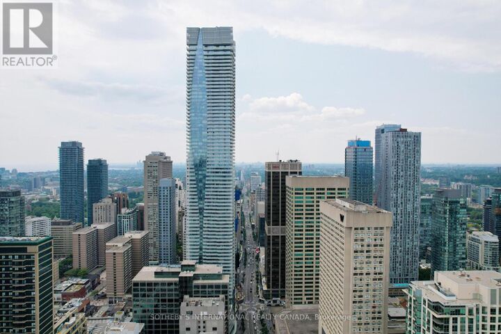 Property Photo:  1 Bloor Street East 6404  ON M4W 1A9 