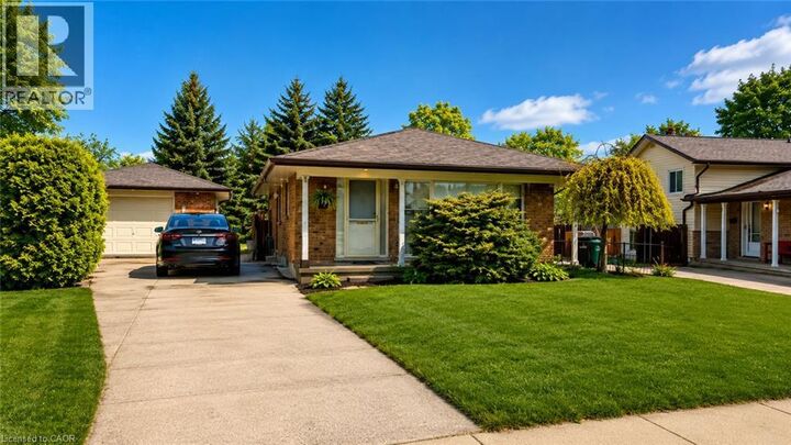 Property Photo:  76 Appalachian Crescent Upper  ON N2E 1A4 