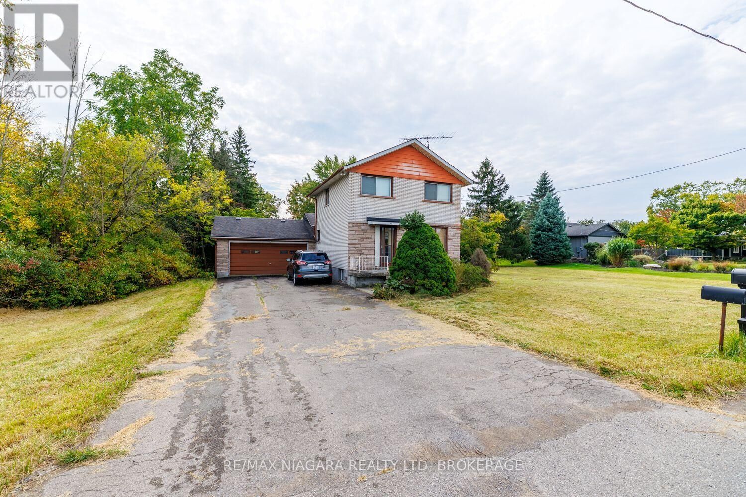 Property Photo:  567 Lyons Creek Road  ON L3B 5N4 