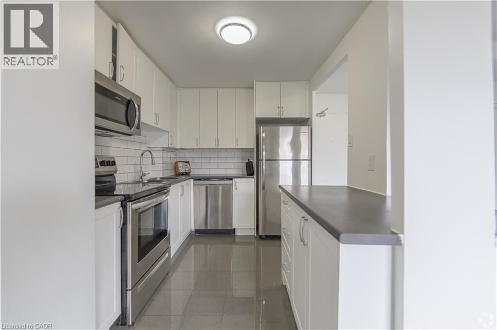 Property Photo:  285 Erb Street West 707  ON N2L 1W4 