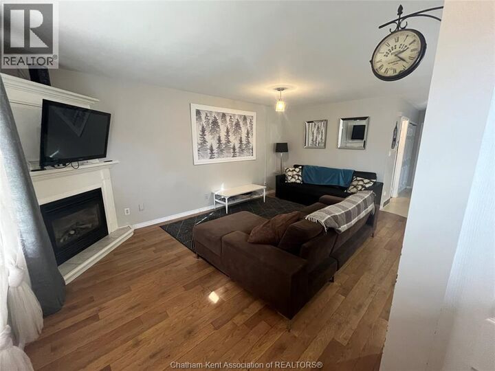 Property Photo:  56 Mulberry Court  ON N7M 6H8 