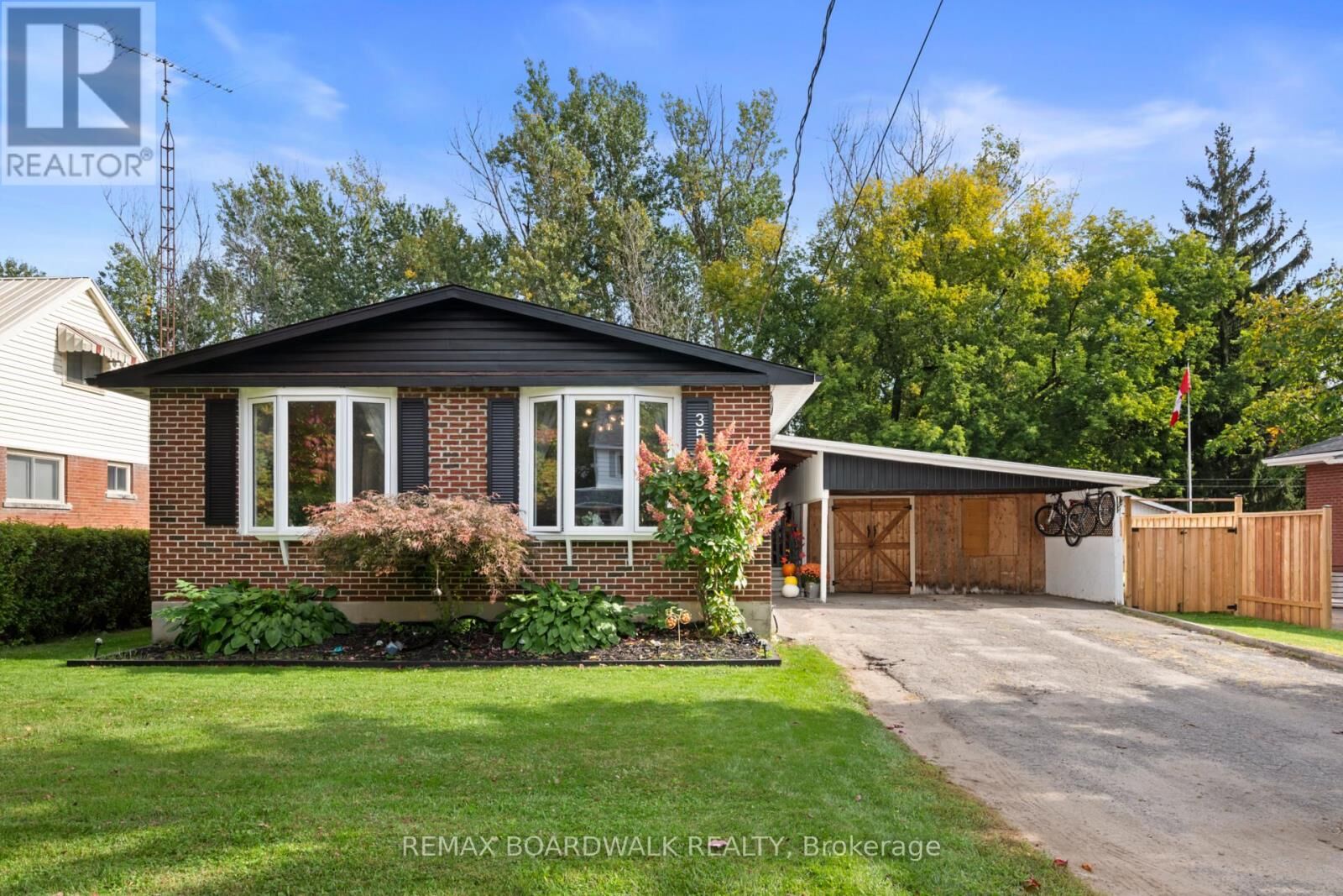 Property Photo: 353 Churchill Road East ON K0E 1T0