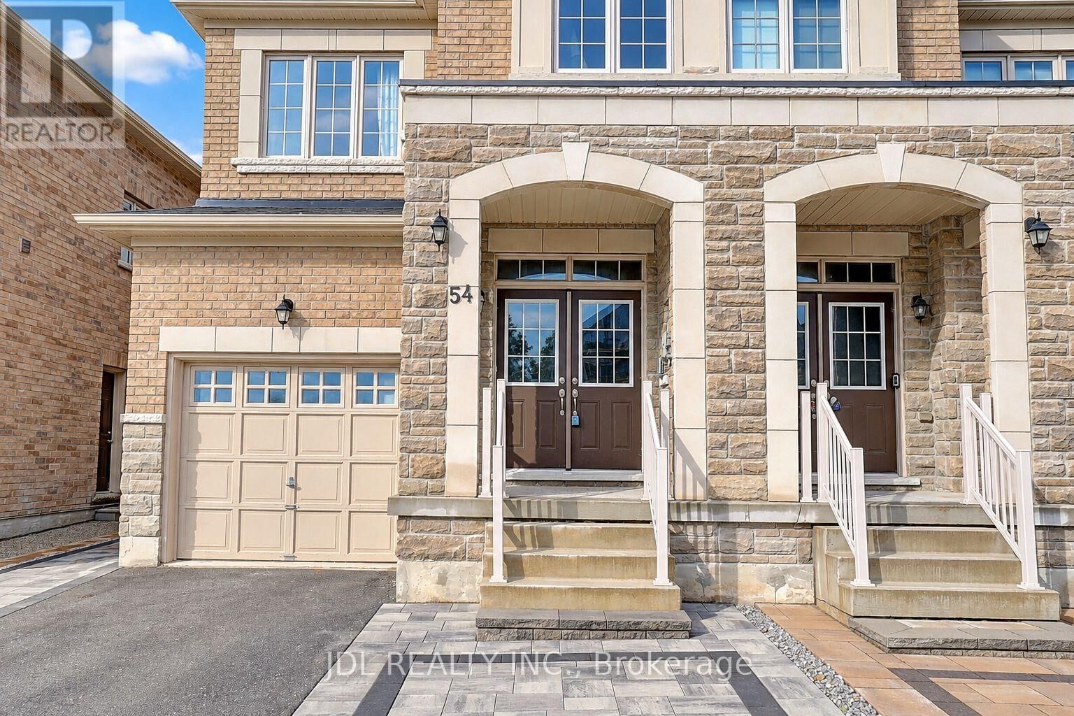 Property Photo: 54 Mohandas Drive ON L3S 0E5
