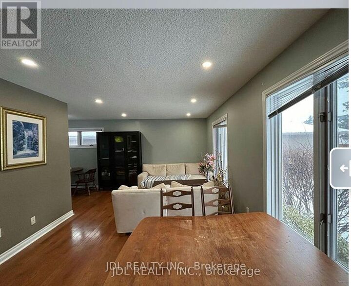 Property Photo:  110 Robinson St Street  ON L3P 1P1 