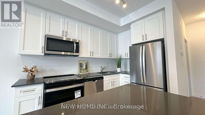 Property Photo: Unit 20-24 Lytham Green Circle ON L3Y 0H5