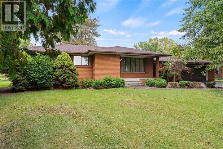 Property Photo:  8605 Snake Lane  ON N9A 6Z6 