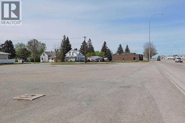 Property Photo: 4419 1st Street Highway South AB T0L 0T0