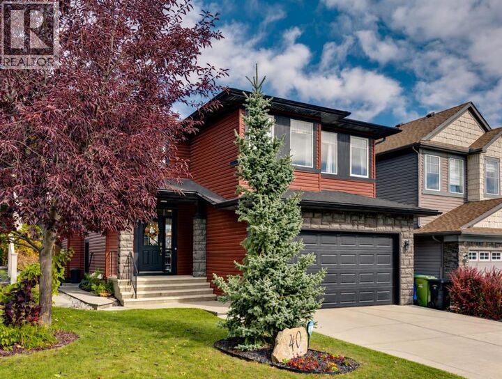 Property Photo: 40 Evanspark Circle Northwest AB T3P 0B4