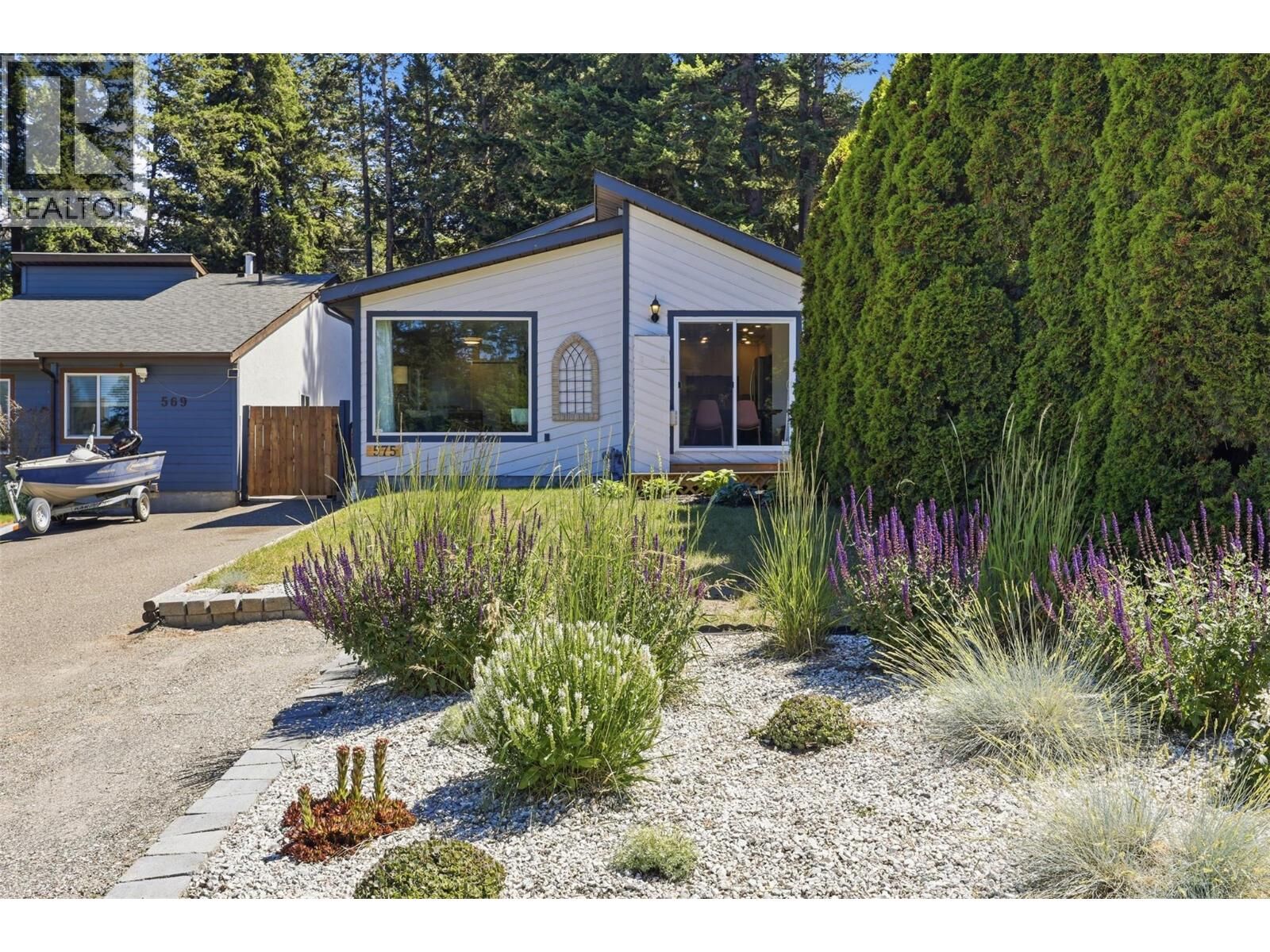 Property Photo:  575 Gleneagles Drive  BC V2E 1X1 