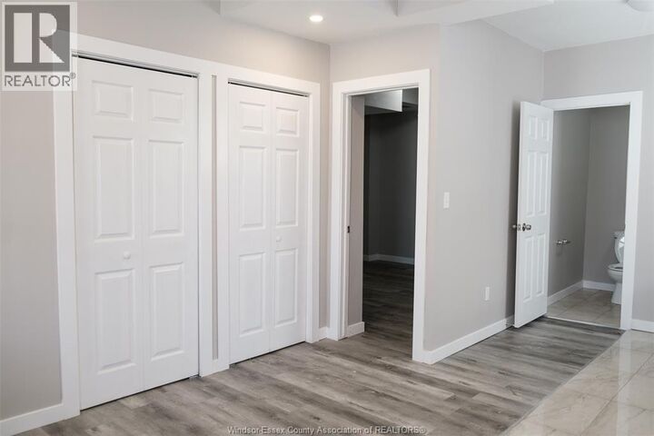 Property Photo:  263 Tuscarora Main  ON N9A 3L6 