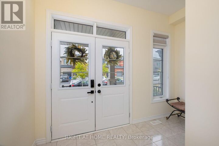 Property Photo:  43 Vickery Street  ON L1P 0L2 