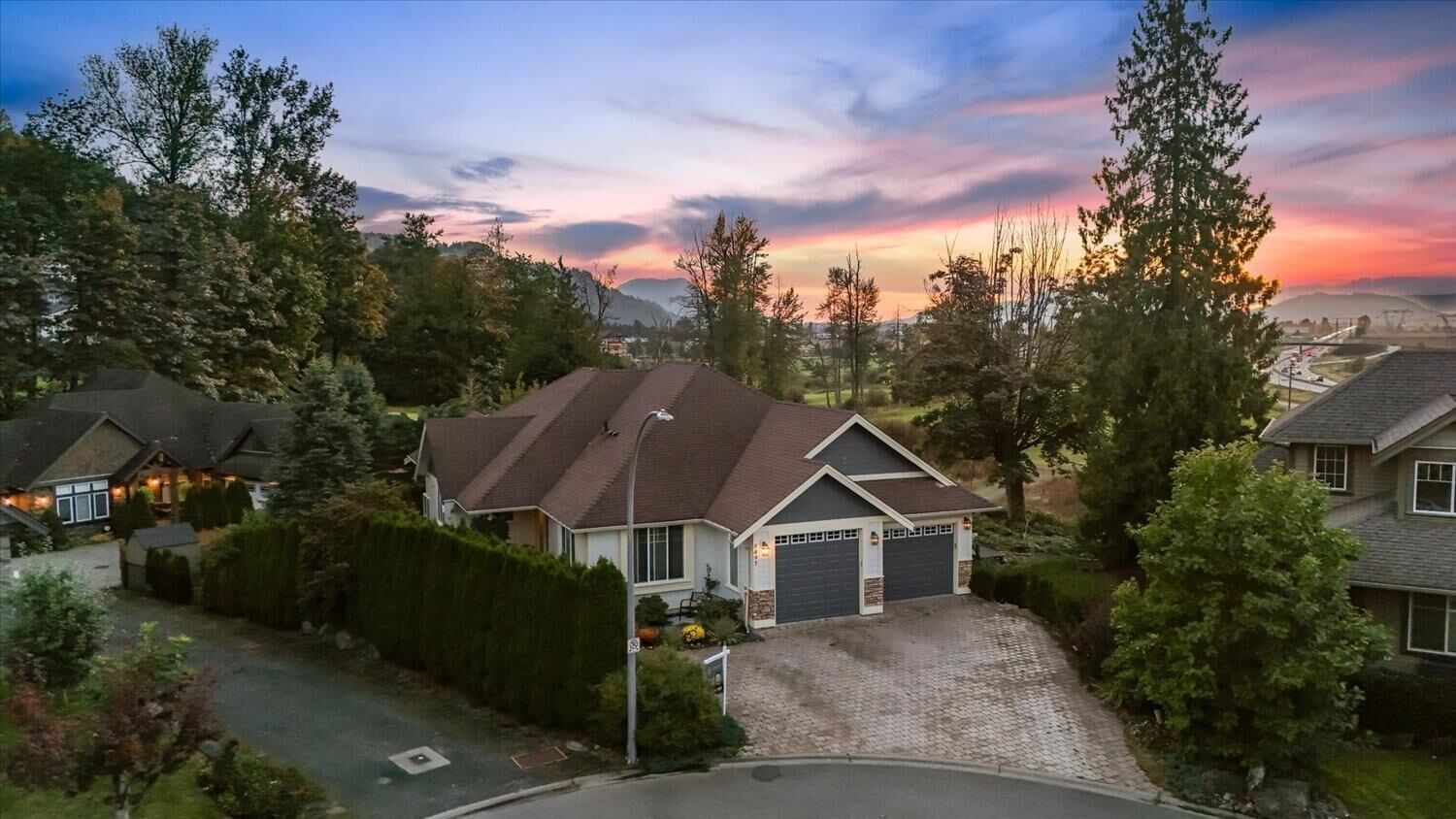 Photo de la propriété: 8497 Bradshaw Place BC V4Z 0A7