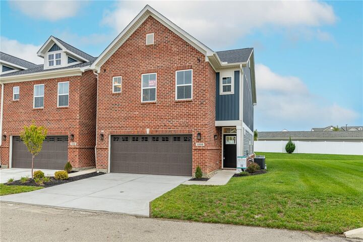 Property Photo:  1233 Gable Way  OH 45424 