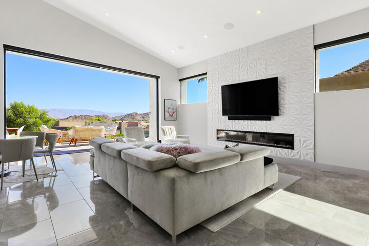 Property Photo: 48832 Cassia Place CA 92260