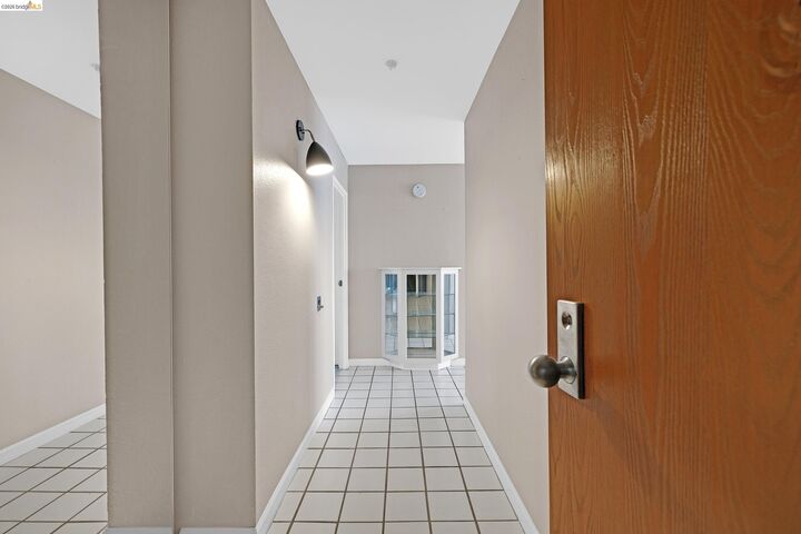 Property Photo: 555 Pierce St 1001 CA 94706