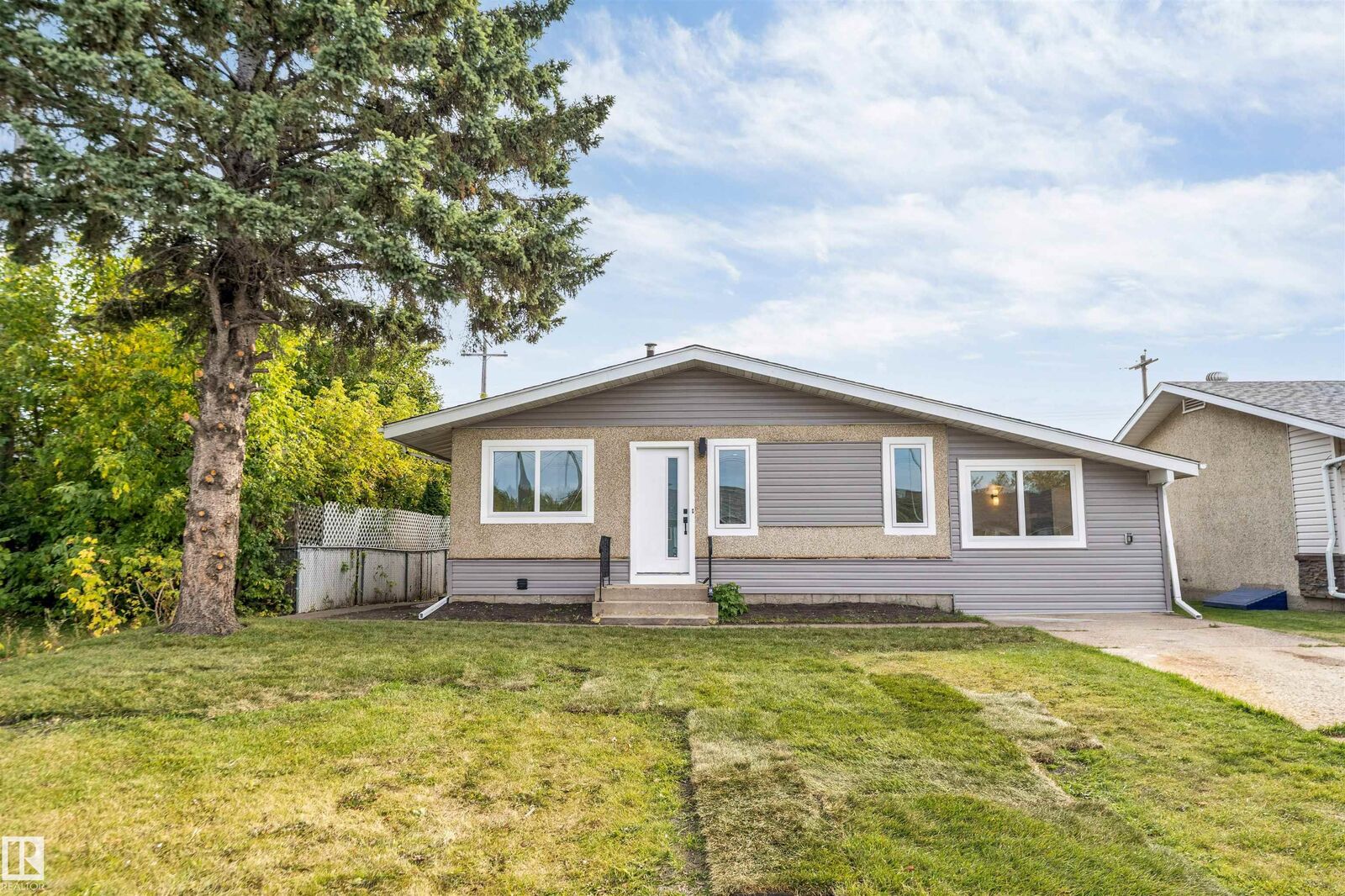 Property Photo: 12811 135 St NW AB