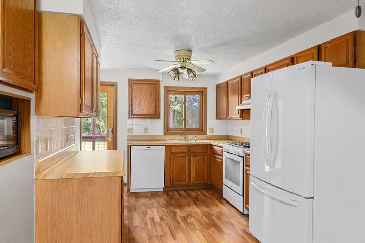 Property Photo:  460 Center Street  MN 55925 