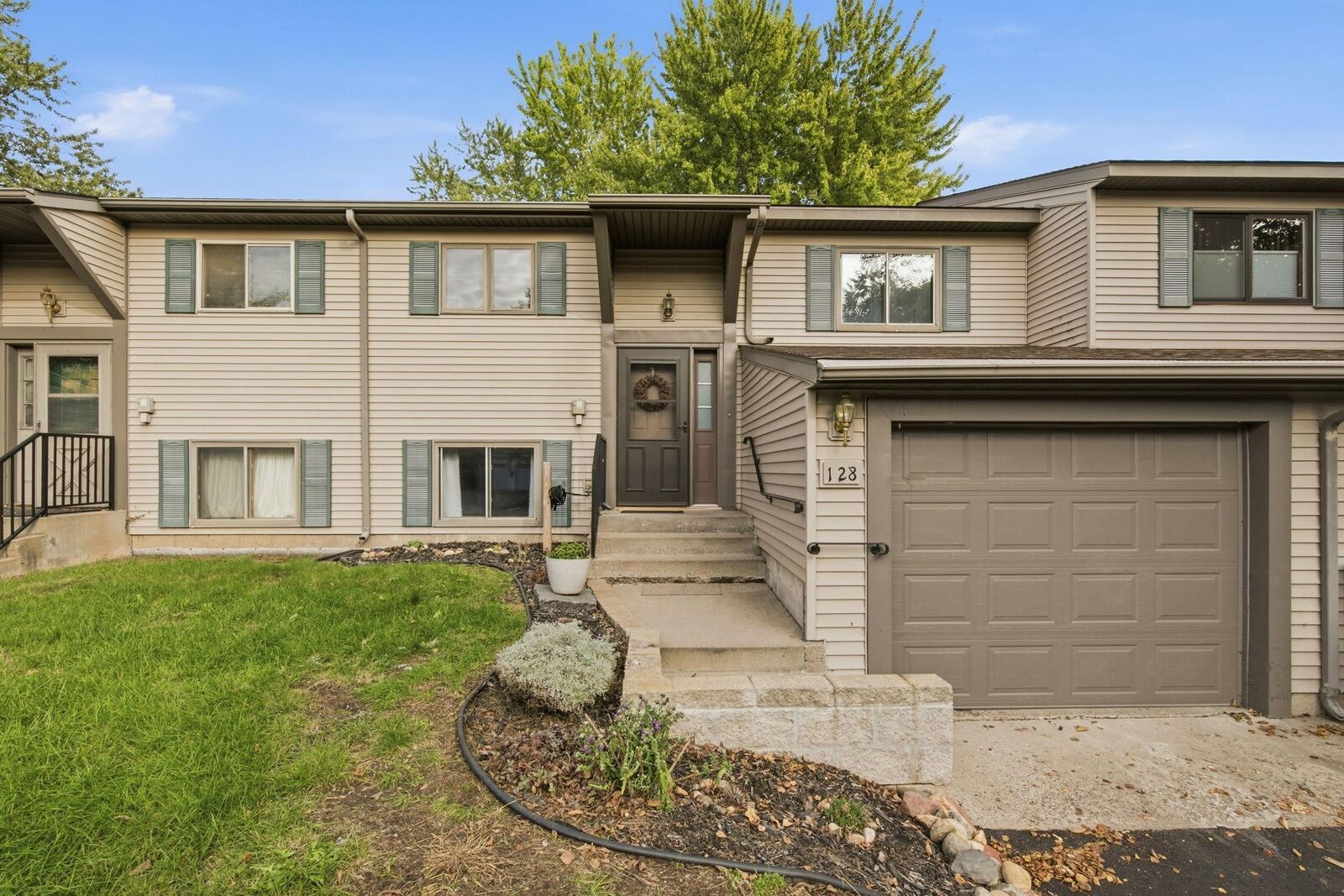 Property Photo: 128 9th Avenue SE MN 56374
