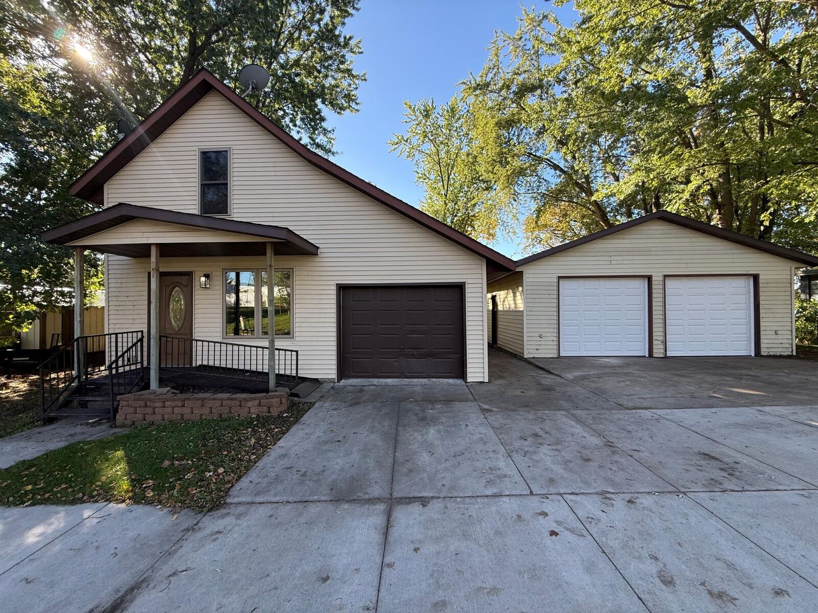 Property Photo: 525 Lake Street N MN 56378