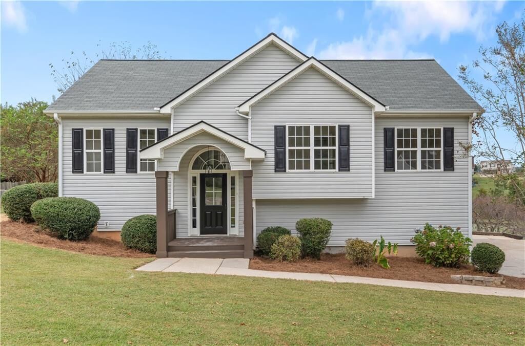 Property Photo:  404 Bryce Court  GA 30116 