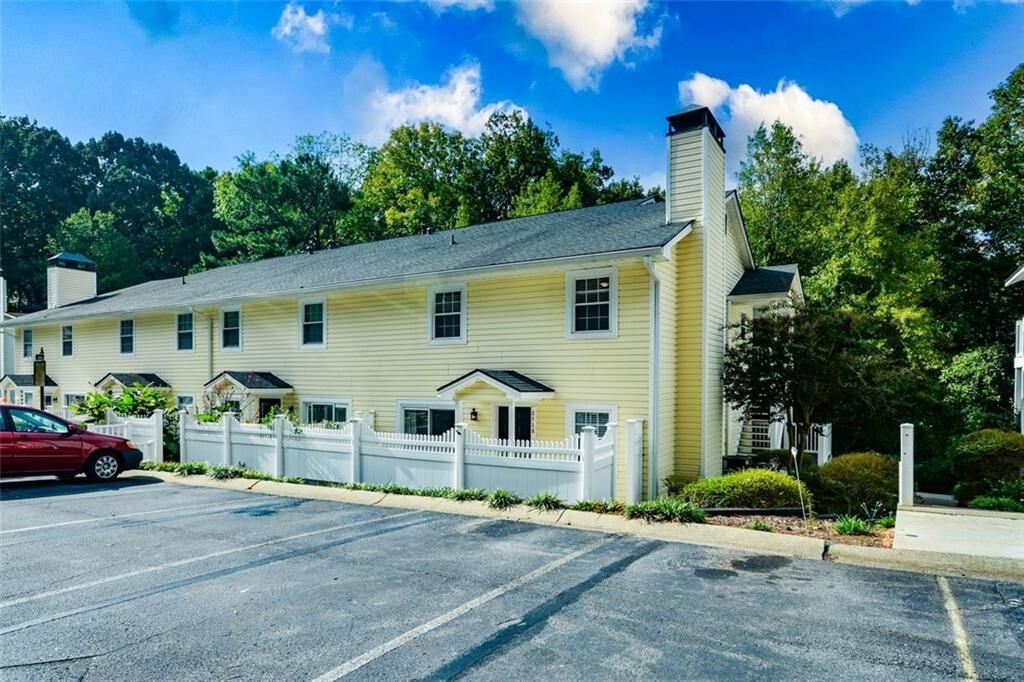 Property Photo:  2718 Suwanee Way SE  GA 30067 