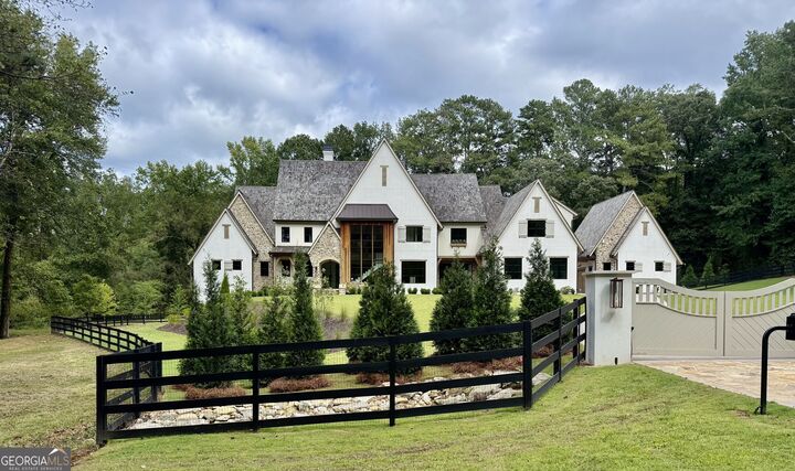 Property Photo: 14801 Hopewell Road GA 30004