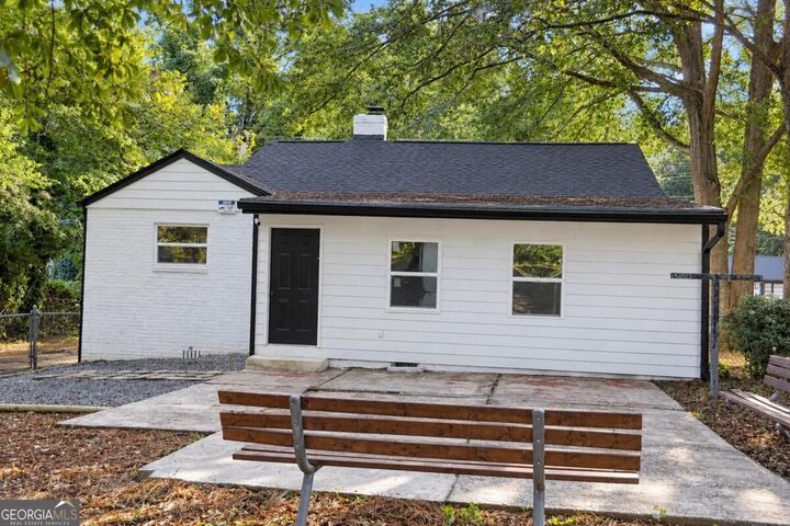 Property Photo:  2499 Sylvan Road  GA 30344 
