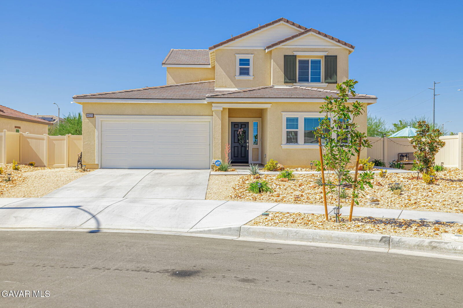 Property Photo:  44325 Moccasin Place  CA 93536 
